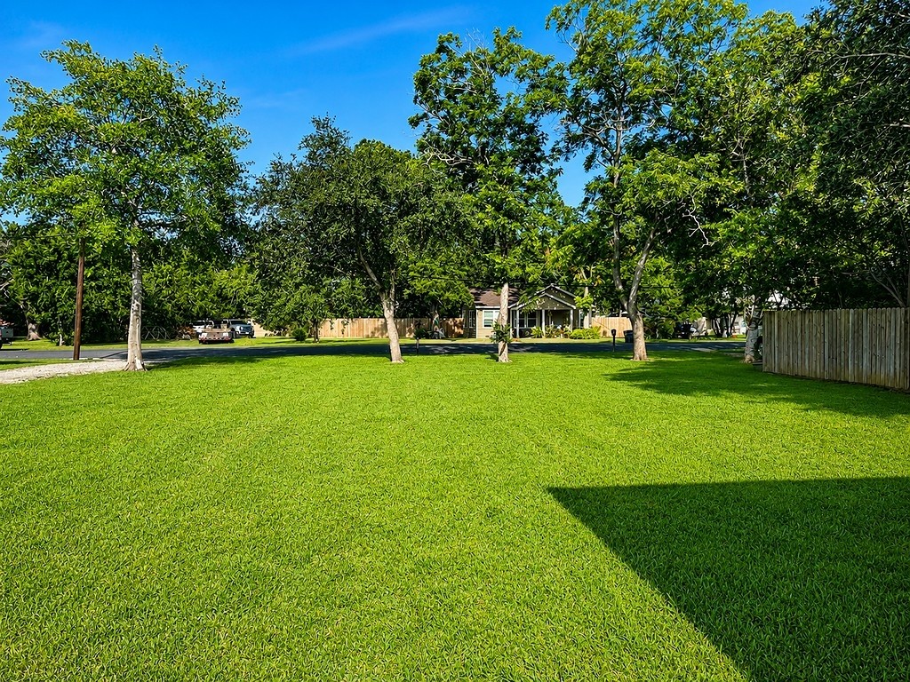 Tbd North Summit Street Weimar, TX 78962 - Photo 4 of 5