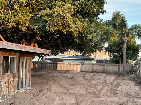 $1,030,000 | 910 Pear Street, Carpinteria, CA 93013