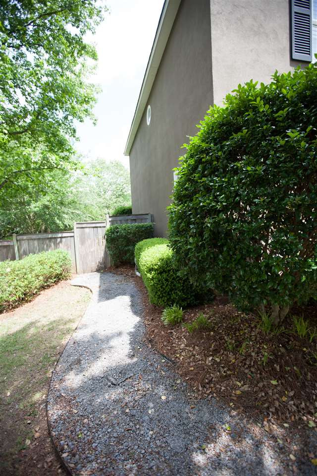 309 Hunters Crest Ridgeland, MS 39157 - Photo 13 of 50 Side yard with pathway