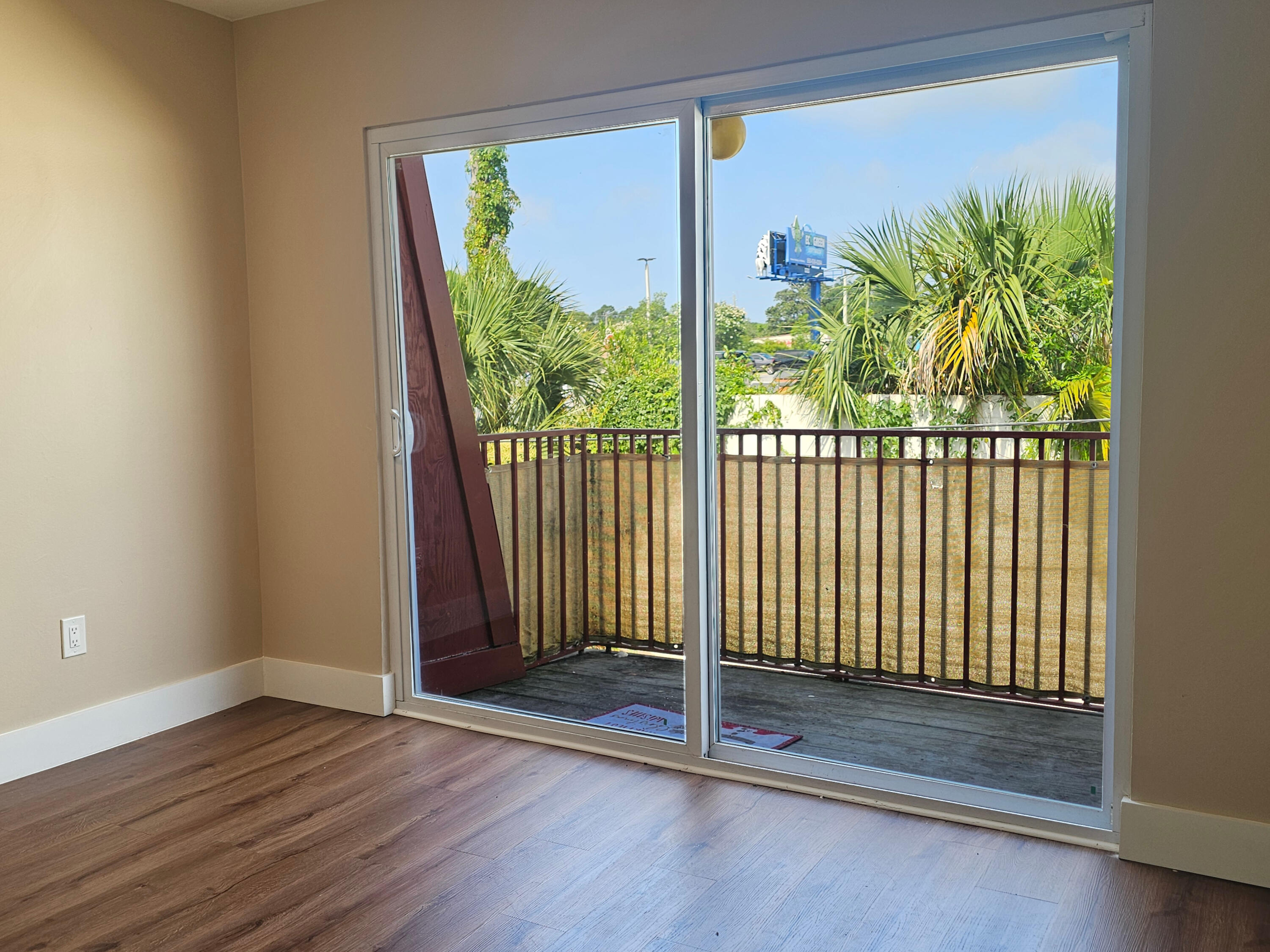 210 Pelham Road, Unit 216C Fort Walton Beach, FL 32547 - Photo 7 of 23 Dining