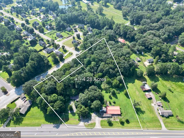 an aerial view of a yard