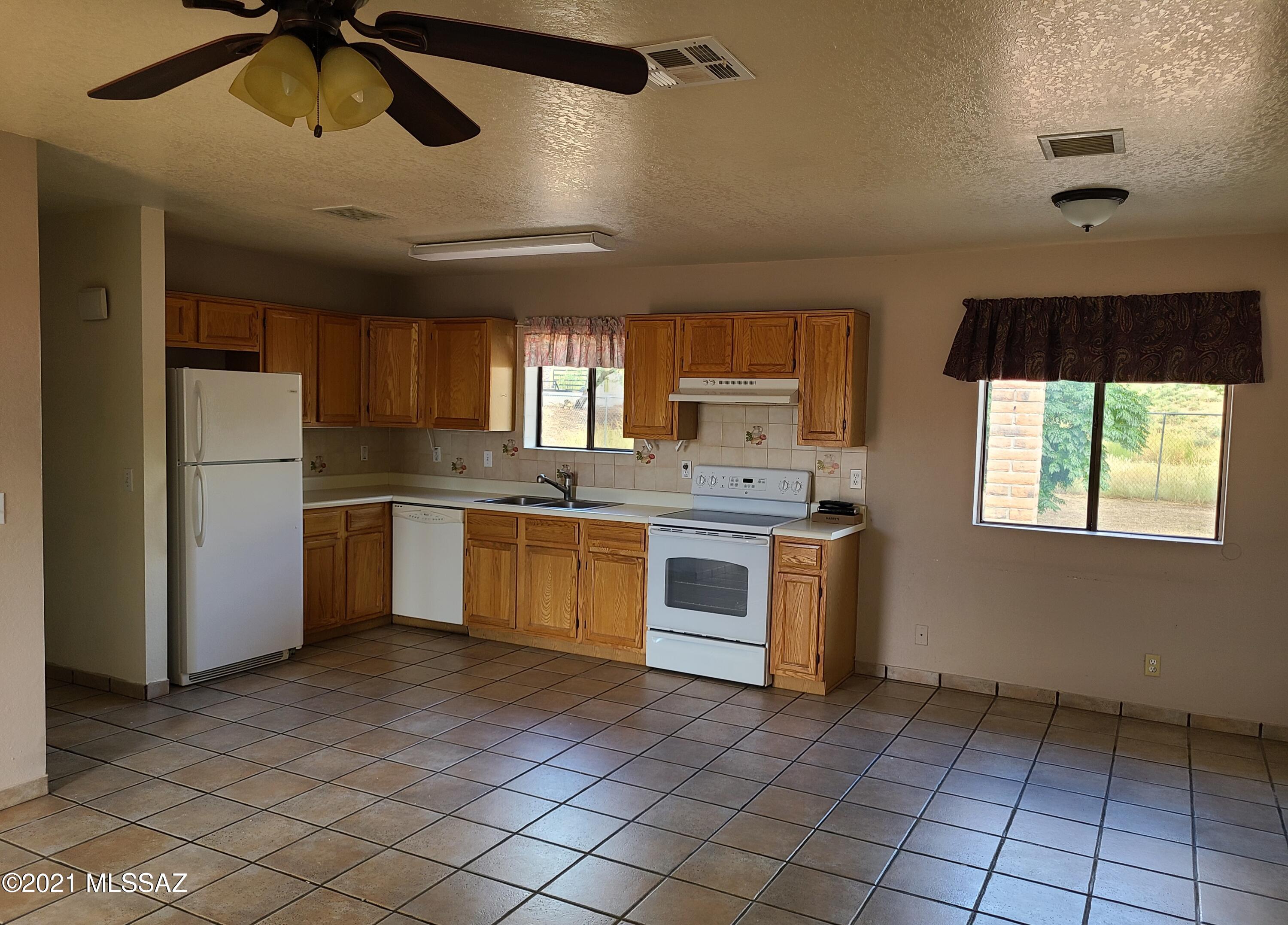 1391 Anclar Court Rio Rico, AZ 85648 - Photo 3 of 7 Gallery Image 3