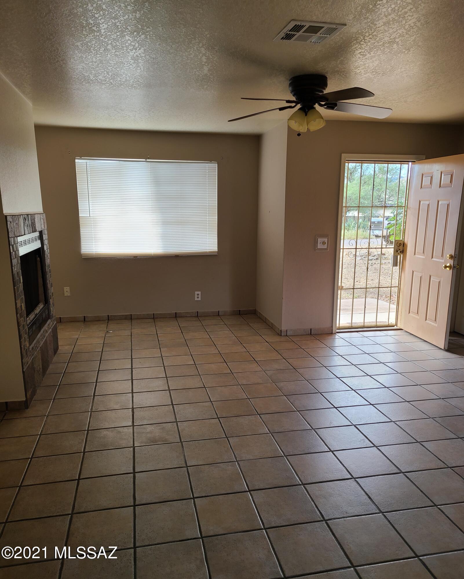 1391 Anclar Court Rio Rico, AZ 85648 - Photo 4 of 7 Gallery Image 4