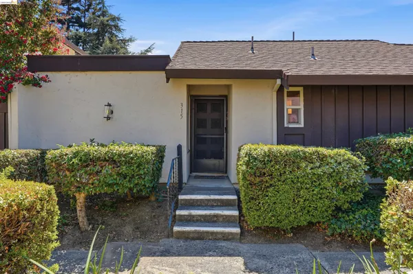 $435,000 | 315 Creekview Court, Vacaville, CA 95688