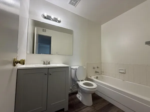 $1,695 | 6523 West Weldon Avenue, Phoenix, AZ 85033