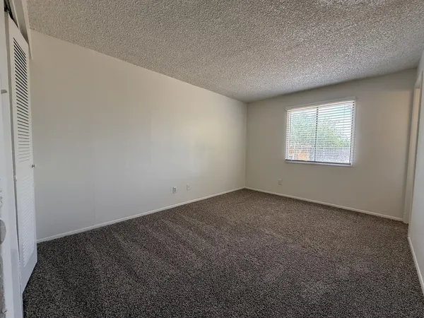 $1,695 | 6523 West Weldon Avenue, Phoenix, AZ 85033