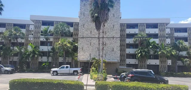 $2,100 | 301 Golden Isles Drive, Unit 507, Hallandale Beach, FL 33009
