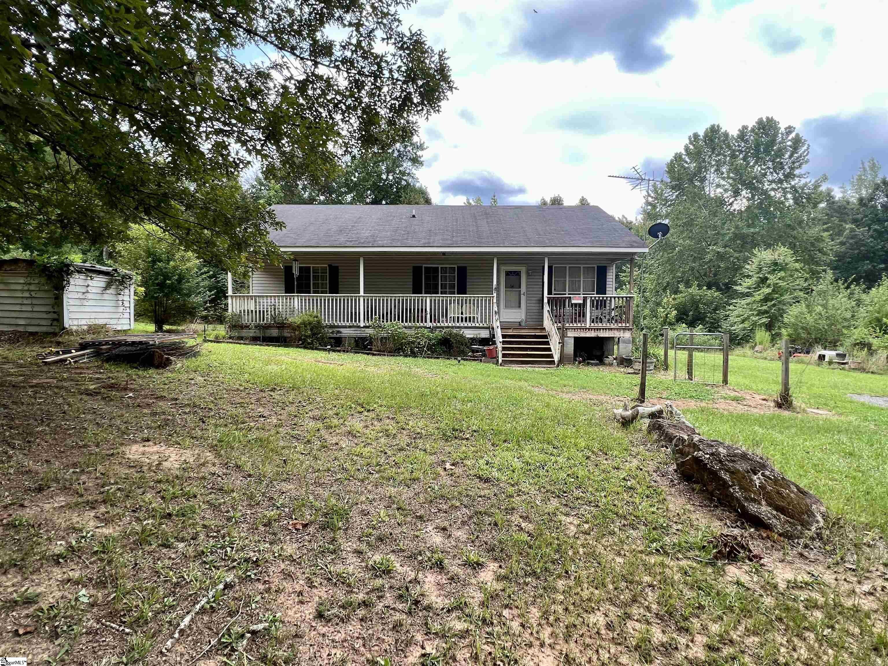 222 West Chapman Road Belton, SC 29627 - Photo 3 of 33