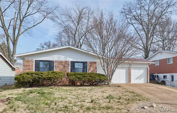 $244,900 | 2555 Guildford Drive, Florissant, MO 63033