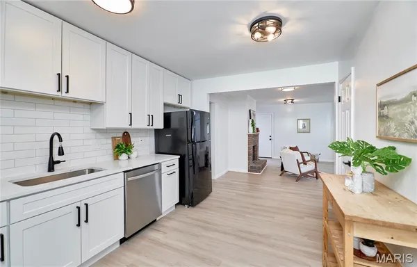 $249,000 | 2555 Guildford Drive, Florissant, MO 63033