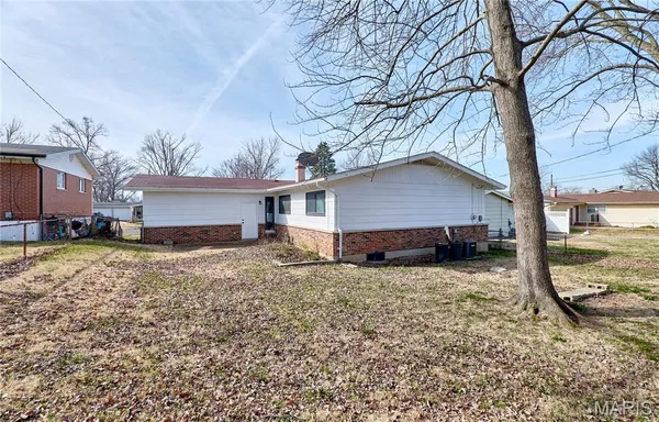 $249,000 | 2555 Guildford Drive, Florissant, MO 63033