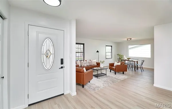 $249,000 | 2555 Guildford Drive, Florissant, MO 63033