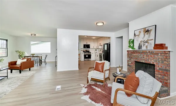 $249,000 | 2555 Guildford Drive, Florissant, MO 63033