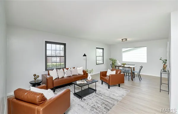 $249,000 | 2555 Guildford Drive, Florissant, MO 63033