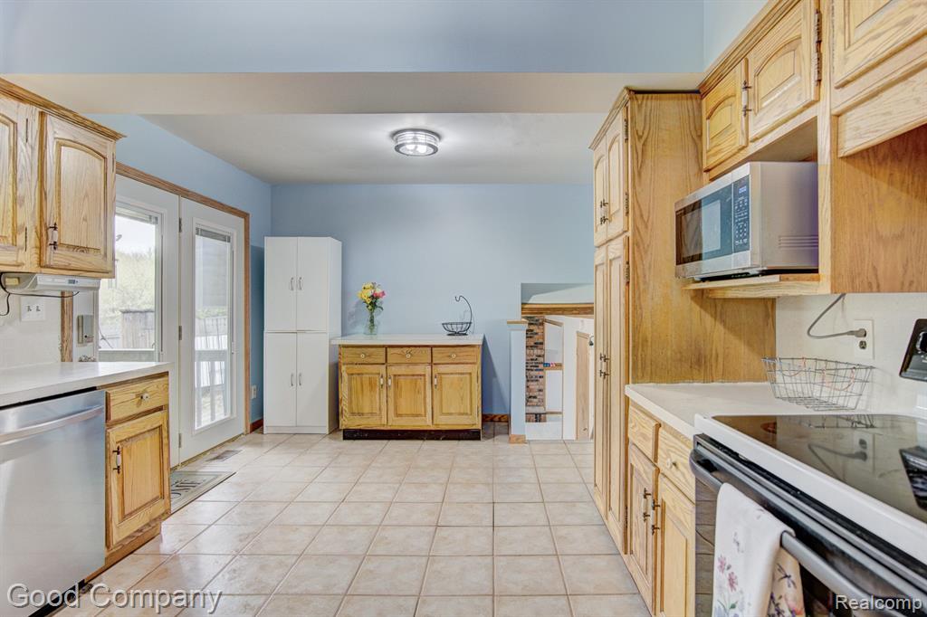 4378 Vernor Road Attica, MI 48412 - Photo 11 of 51