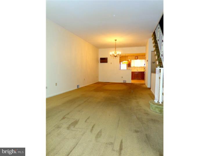 1111 West Ritner Street Philadelphia, PA 19148 - Photo 3 of 25 Living Room