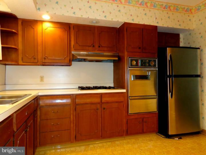 1111 West Ritner Street Philadelphia, PA 19148 - Photo 8 of 25 Kitchen