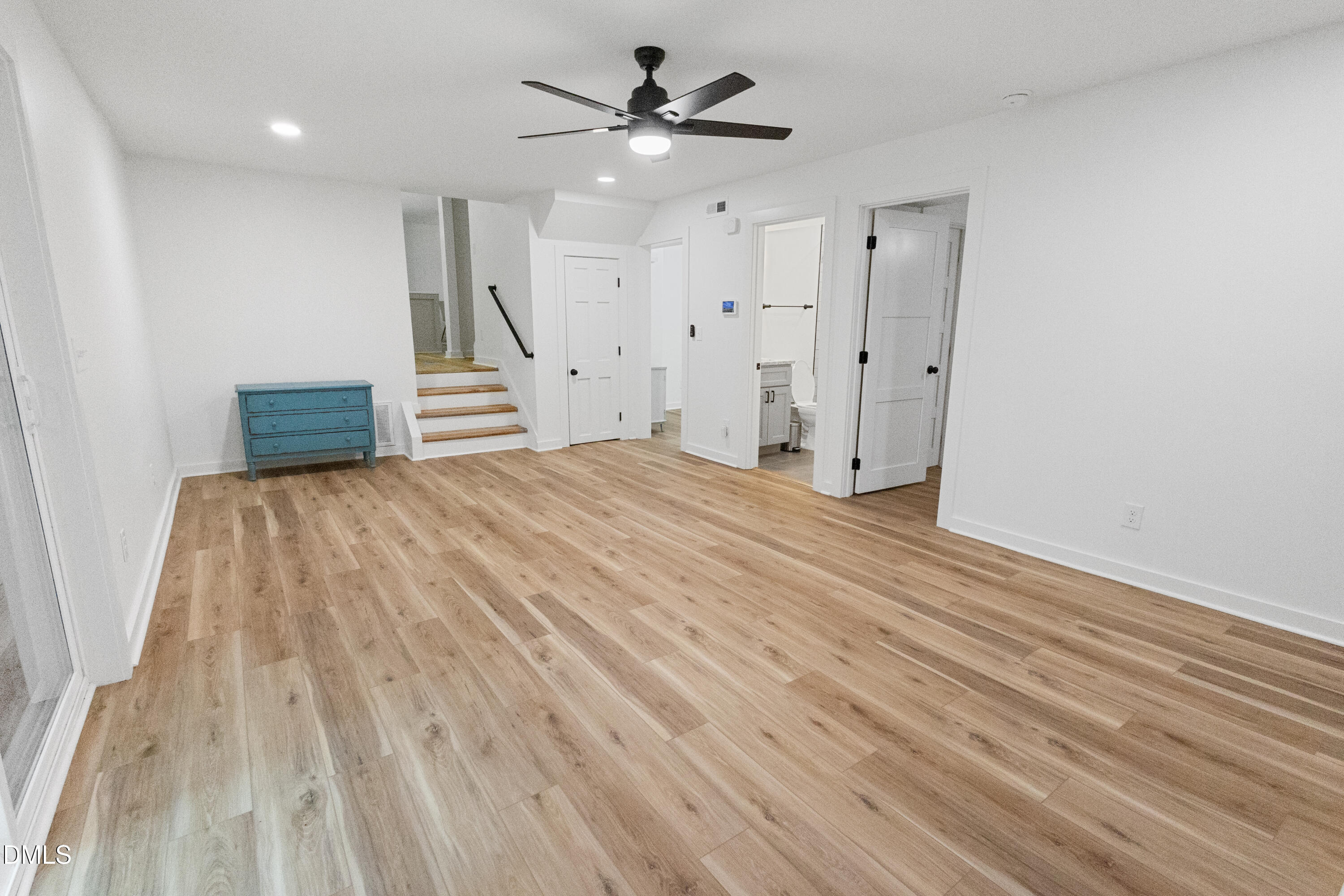 7026 Robbie Drive Raleigh, NC 27607 - Photo 5 of 26 7I3A9173