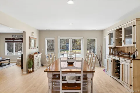 $2,500,000 | 4 Polo Grounds Lane, East Quogue, NY 11942