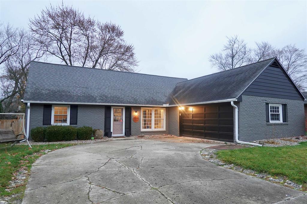 1104 North Shellbark Road Muncie, IN 47304 - Photo 2 of 36