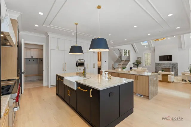 $3,399,000 | 3890 Greenacre Drive, Northbrook, IL 60062