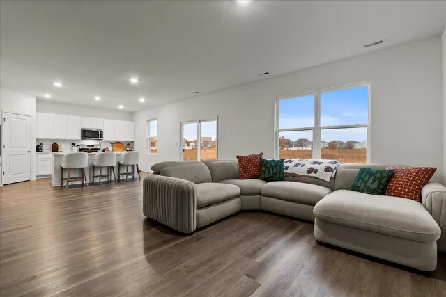 $410,000 | 3373 Seeley Street, Yorkville, IL 60560