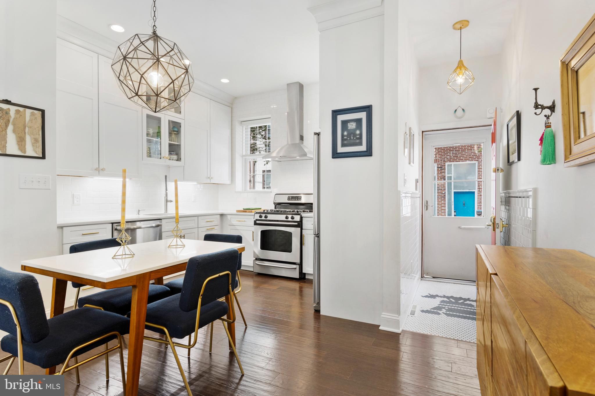 1714 Addison Street Philadelphia, PA 19146 - Photo 5 of 58 Tall ceilings