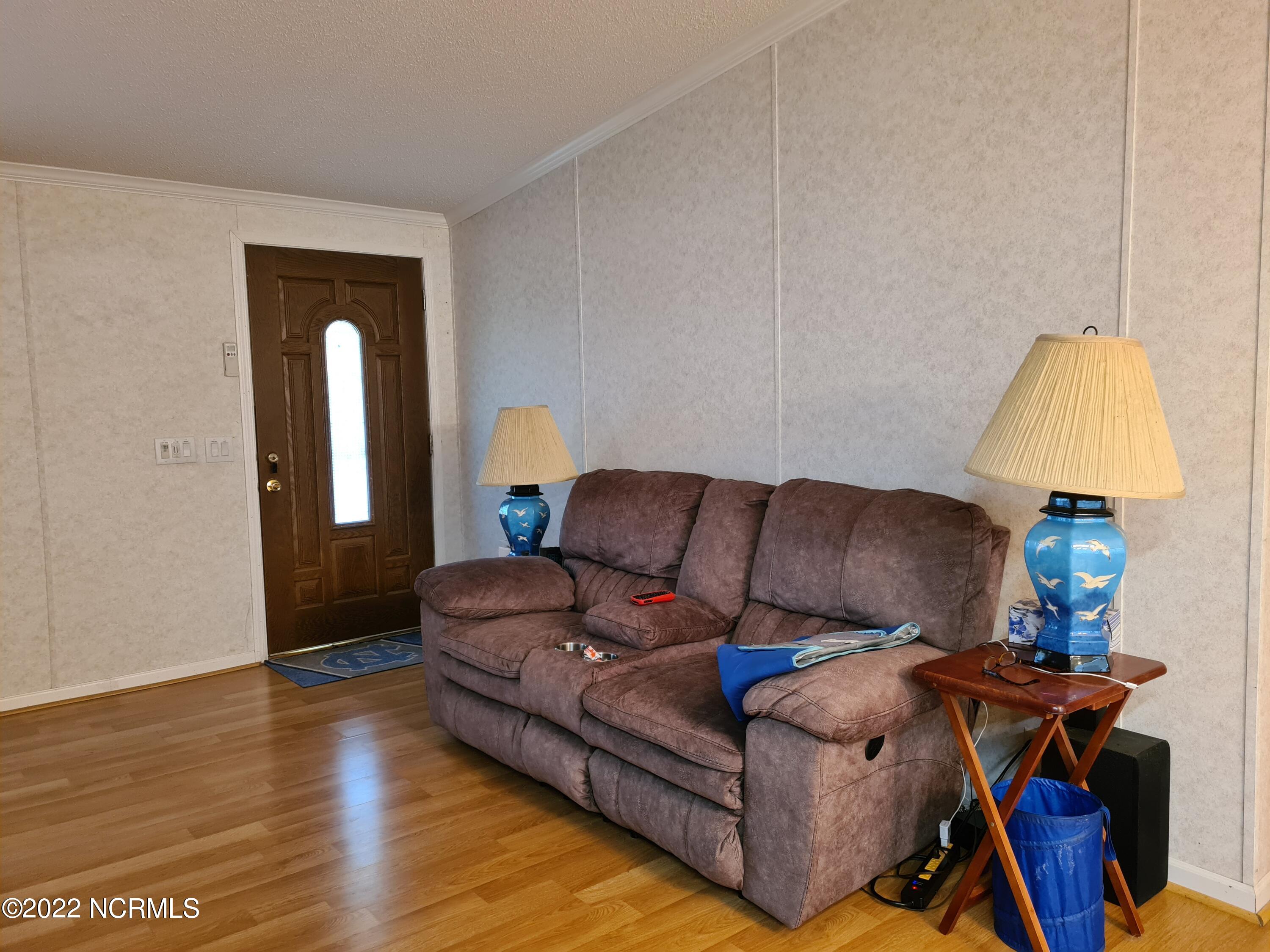852 Pole Pocosin Road Pollocksville, NC 28573 - Photo 5 of 21 Living Room