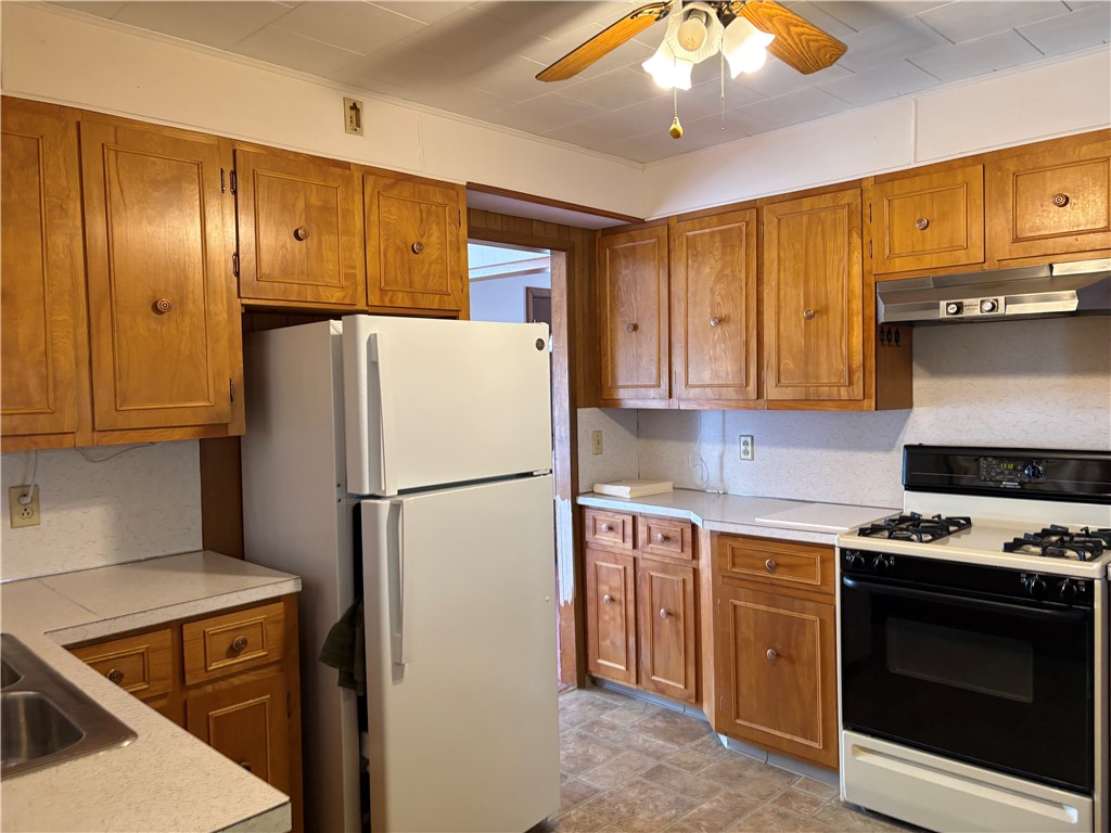 385 Imperial Avenue Erwin, NY 14870 - Photo 16 of 36 A lot of Cabinets