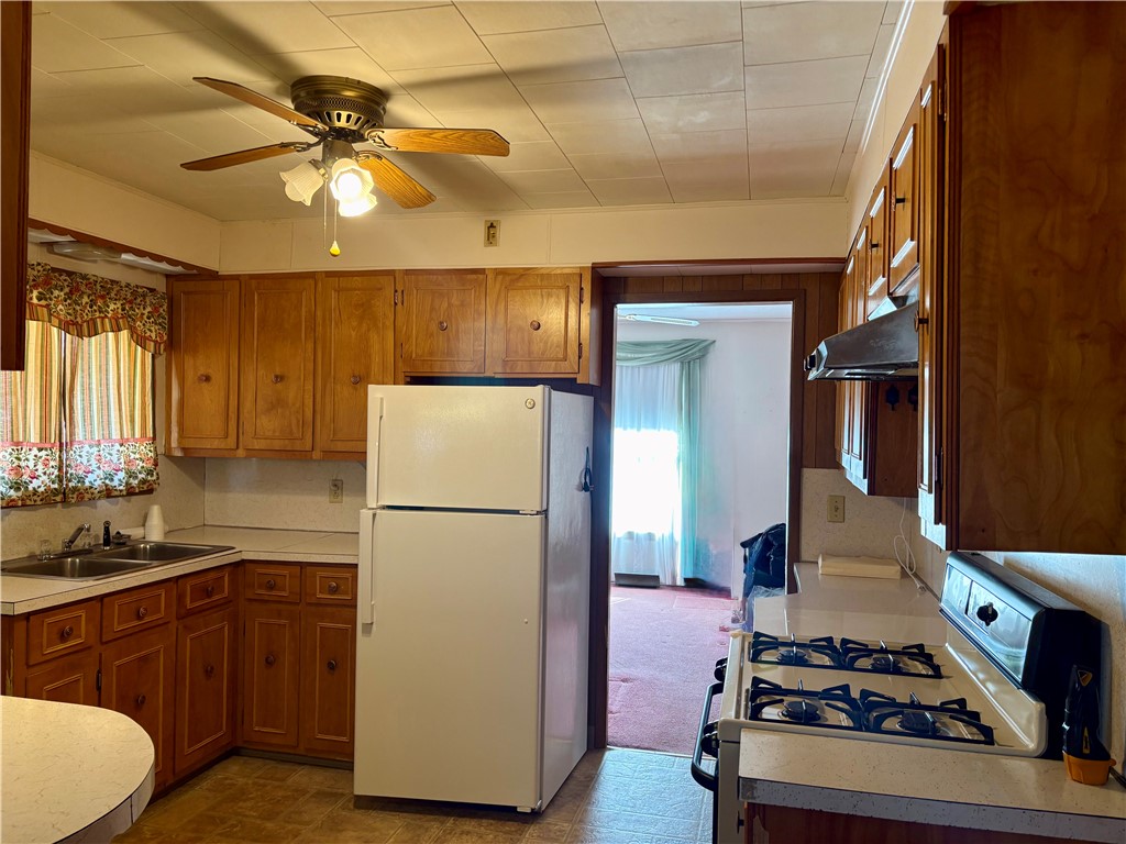 385 Imperial Avenue Erwin, NY 14870 - Photo 17 of 36 Kitchen