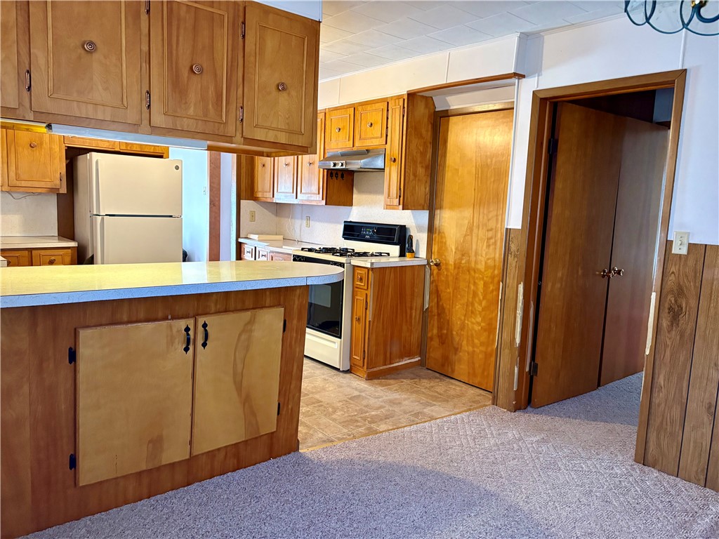 385 Imperial Avenue Erwin, NY 14870 - Photo 20 of 36 View from Dining room into kitchen