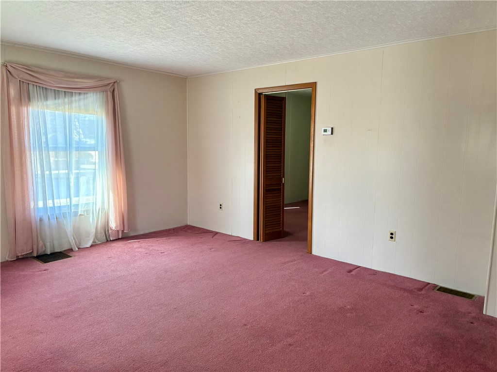 385 Imperial Avenue Erwin, NY 14870 - Photo 8 of 36 Spacous LR