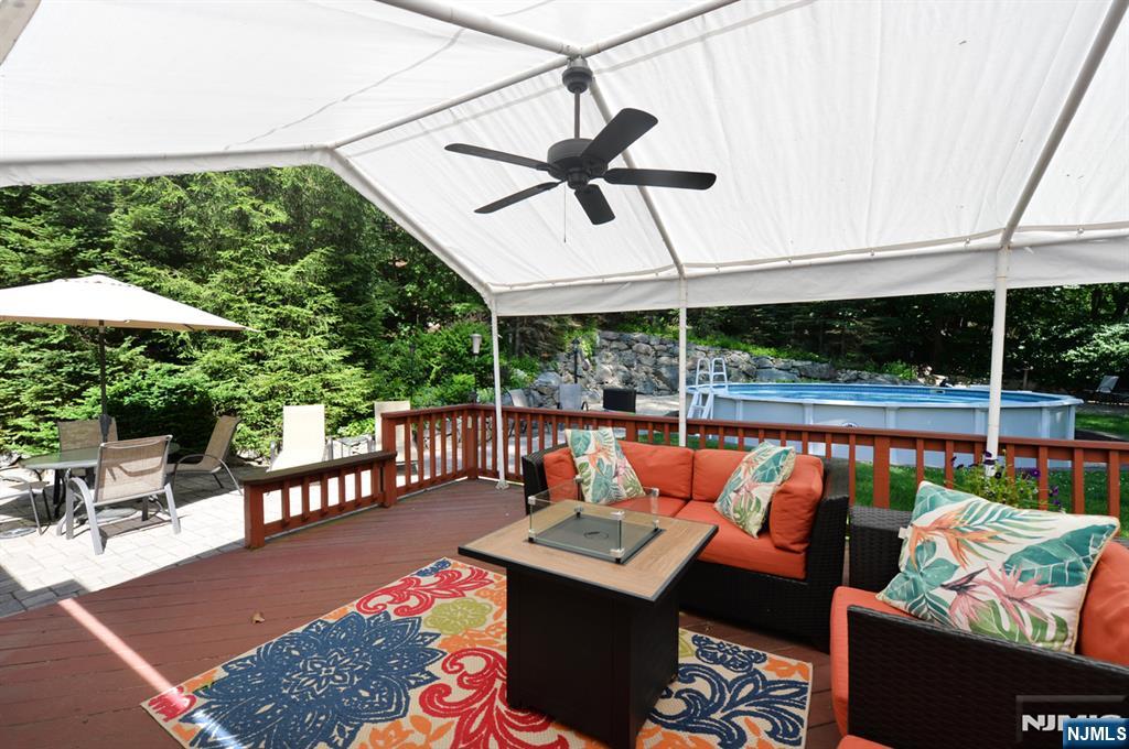 30 Knolls Road Bloomingdale, NJ 07403 - Photo 18 of 32