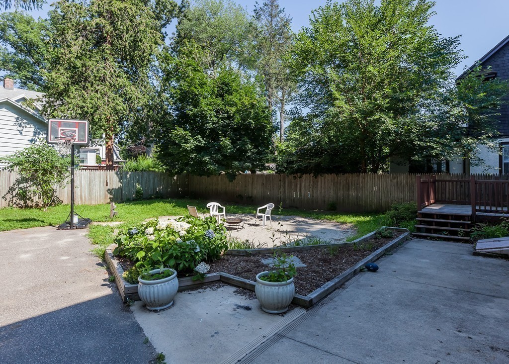 21 Rockland Street Springfield, MA 01118 - Photo 22 of 24 Gallery Image 22