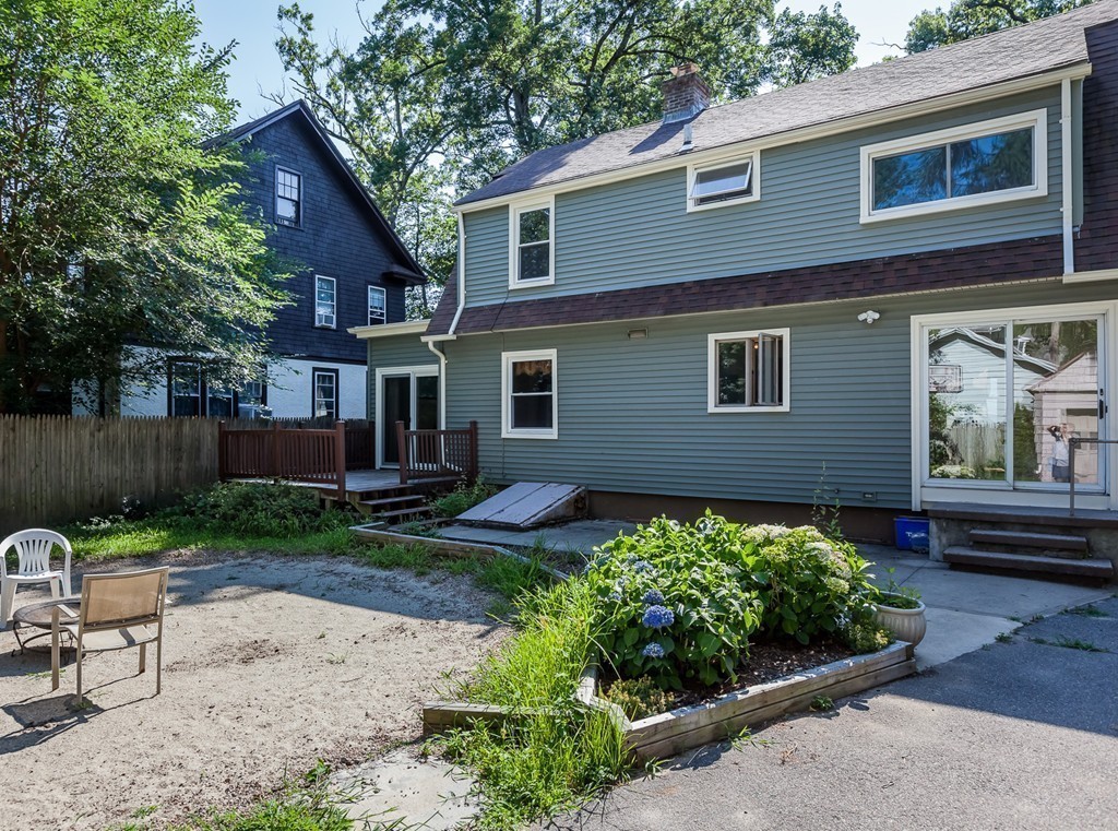 21 Rockland Street Springfield, MA 01118 - Photo 23 of 24 Gallery Image 23
