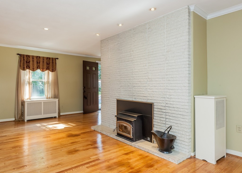 21 Rockland Street Springfield, MA 01118 - Photo 10 of 24 Gallery Image 10