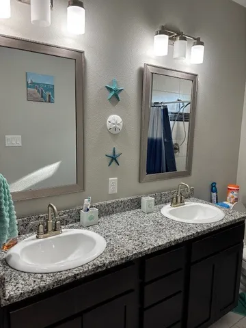 $2,500 | 1989 Admiral Lane, Aransas Pass, TX 78336