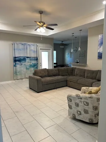 $2,500 | 1989 Admiral Lane, Aransas Pass, TX 78336