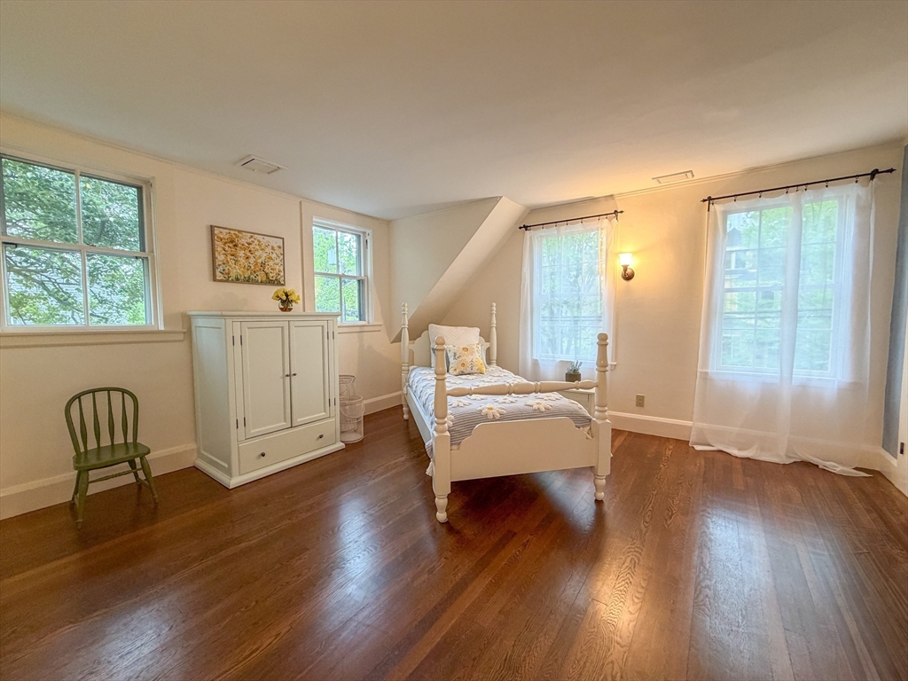 12 Cottage Street Wellesley, MA 02482 - Photo 11 of 14