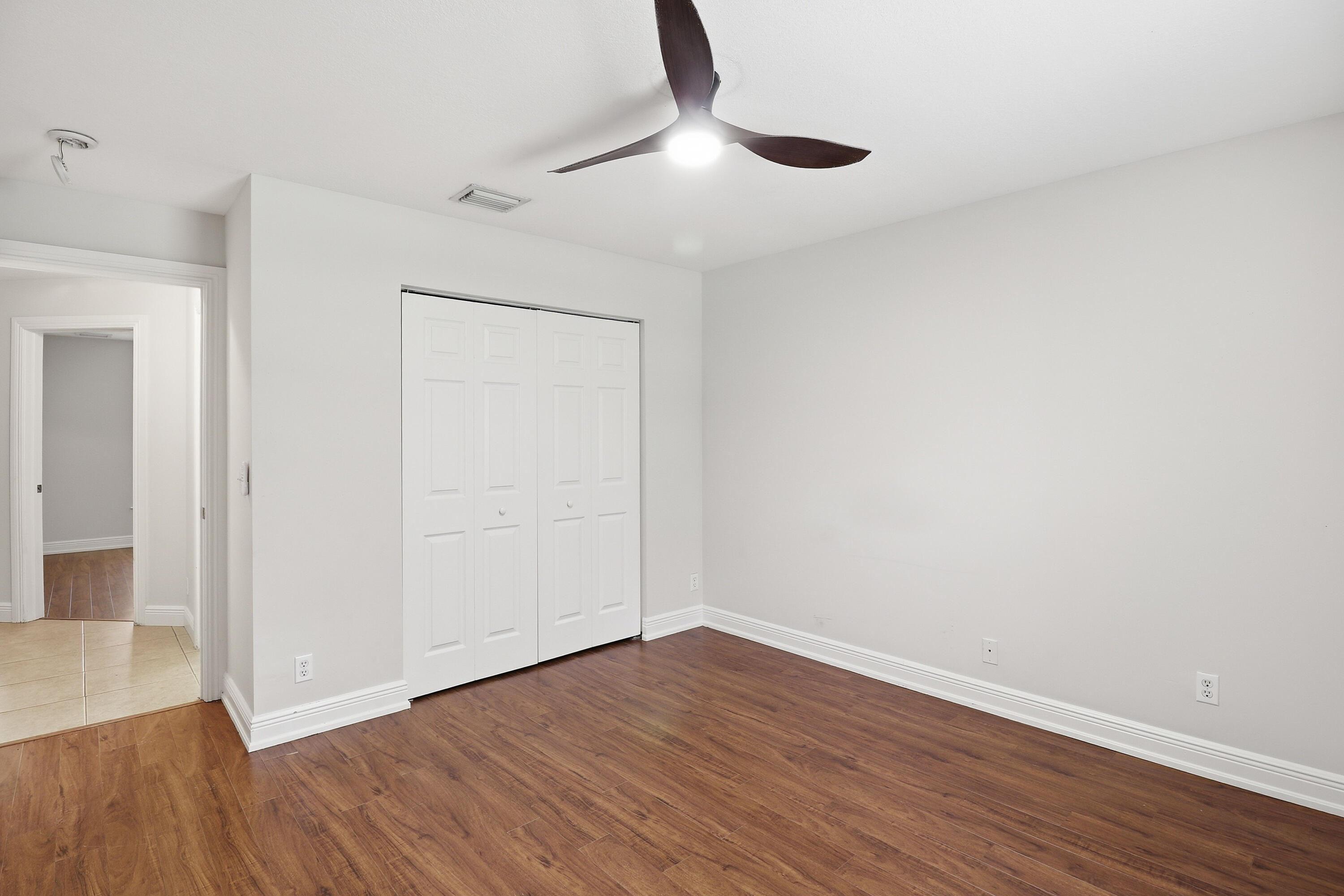 5802 Southeast Wesley Avenue Stuart, FL 34997 - Photo 16 of 31 21-IMG_0483
