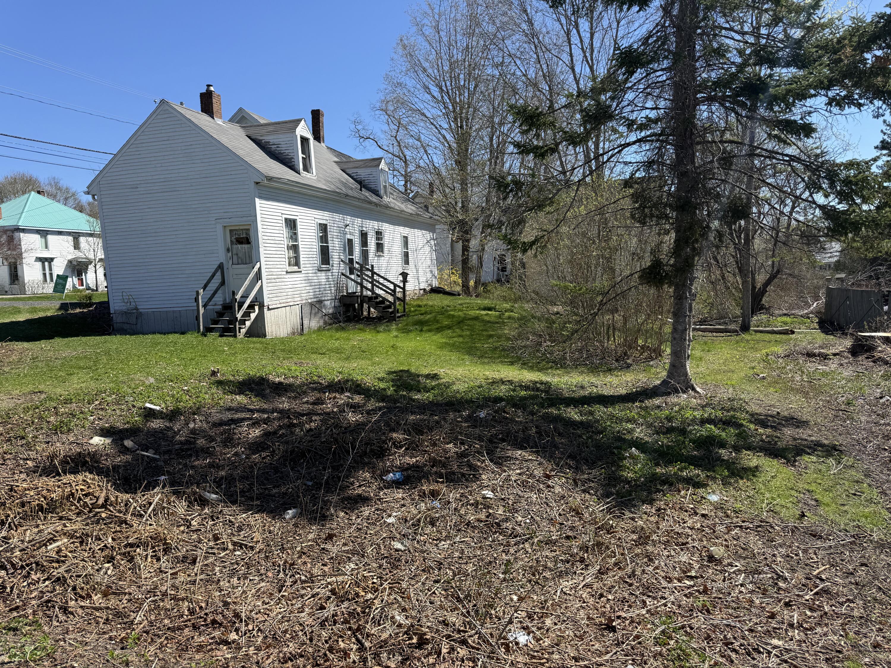 52 Main Street Thomaston, ME 04861 - Photo 3 of 15