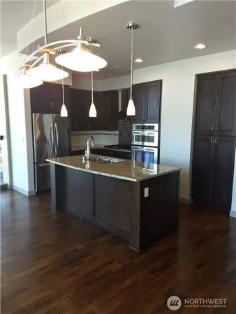 $4,900 | 10610 Northeast 9th Place, Unit 2007, Bellevue, WA 98004