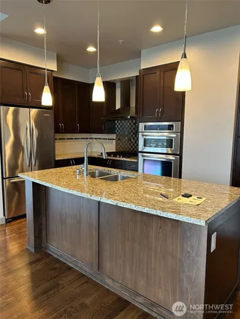 $4,900 | 10610 Northeast 9th Place, Unit 2007, Bellevue, WA 98004