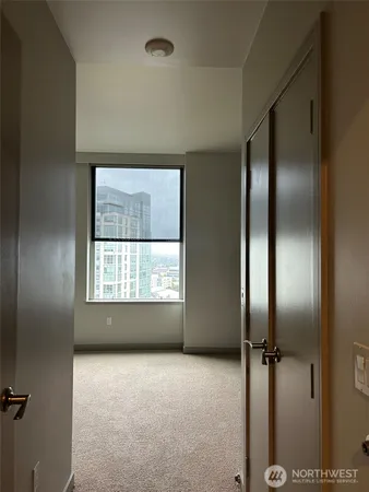 $4,900 | 10610 Northeast 9th Place, Unit 2007, Bellevue, WA 98004