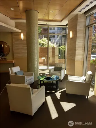 $4,900 | 10610 Northeast 9th Place, Unit 2007, Bellevue, WA 98004