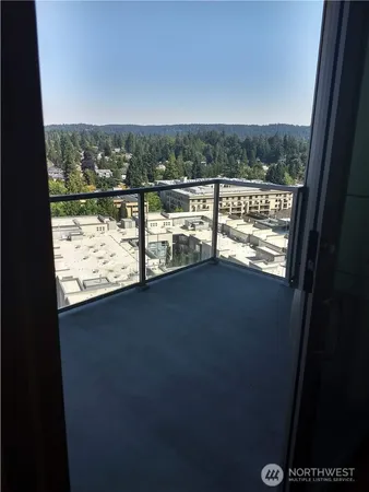 $4,900 | 10610 Northeast 9th Place, Unit 2007, Bellevue, WA 98004
