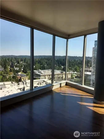 $4,900 | 10610 Northeast 9th Place, Unit 2007, Bellevue, WA 98004