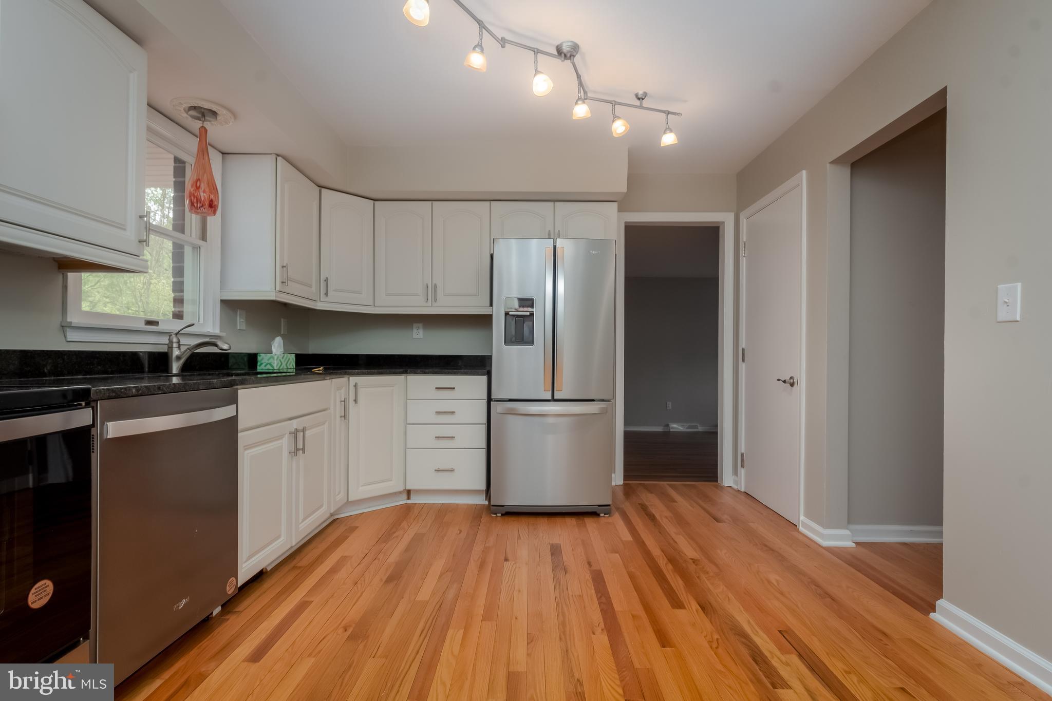 16437 Old Frederick Road Mount Airy, MD 21771 - Photo 13 of 61 Gallery Image 13