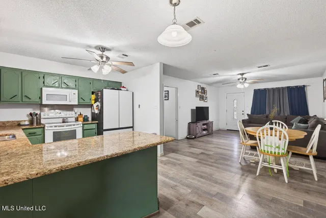 $180,000 | 43 Pine Hill Drive, Carriere, MS 39426