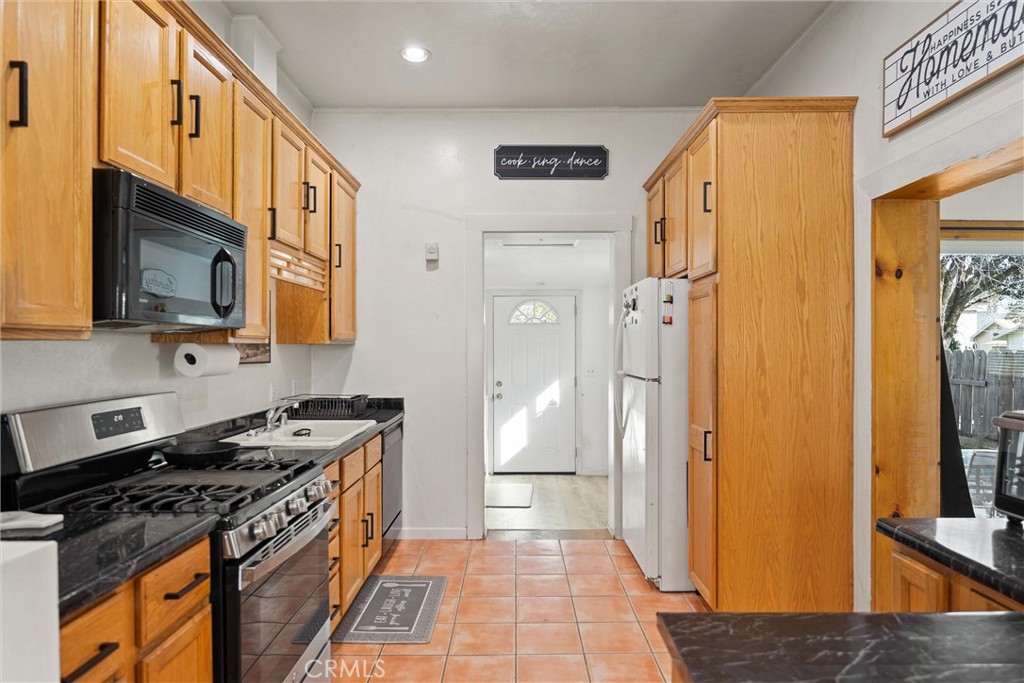 611 Hoag Street Corning, CA 96021 - Photo 14 of 31